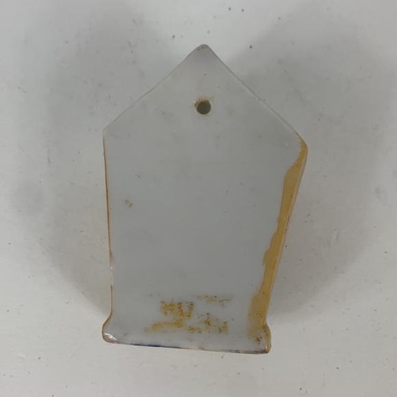 Vintage mini wall pocket with a horse and 2 pineapples on front. 3.25” high. - Picture 5 of 7